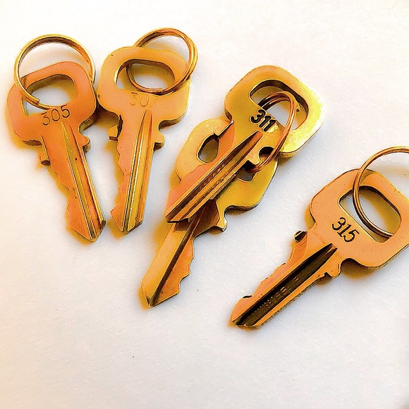 LOUIS VUITTON LV Keys For LV Locks That Have No Key Authentic Brass LV Key - Picture 8 of 8